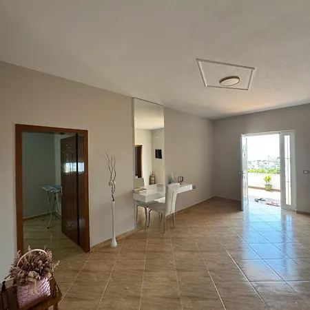 M&a Ii Apartamento Sarandë