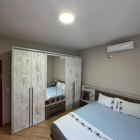 M&a Ii Apartamento Sarandë